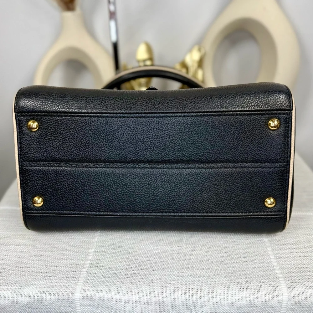 SOLD Louis Vuitton Black Calfskin & Brown Monogram Coated Canvas Double V Bag - Picture 11 of 17